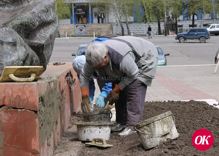 Благодаря государственной программе в хуторе Лосево и поселке Степном капитально отремонтируют памятники