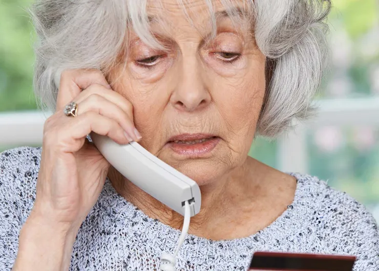 https://ognikubani.ru/wp-content/uploads/2022/11/senior-woman-giving-credit-card-details-1539_1