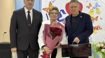 photo_5296243259715816833_y