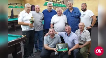 Правоохранители и ветераны ДПС провели групповой турнир по бильярду