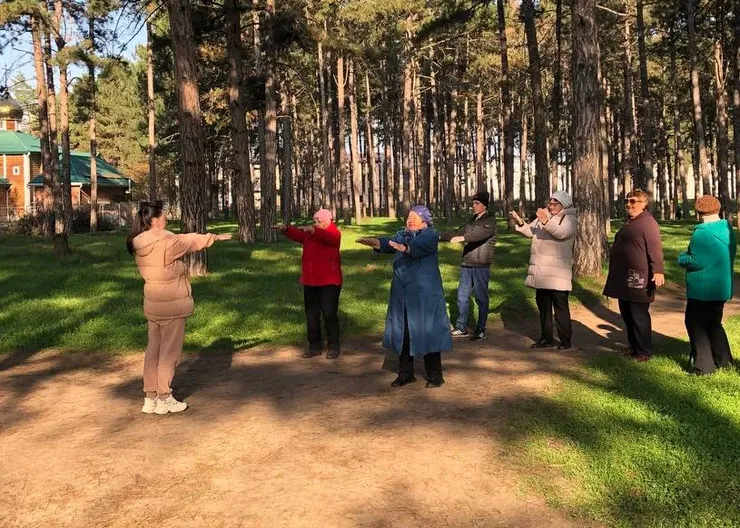 photo_5282769951603234219_y_cr