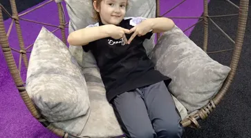 photo_5291743727422475034_y