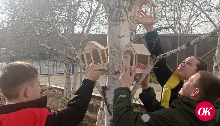 <strong>Младшее поколение хутора Лосево провели в школе Синичкин день</strong>