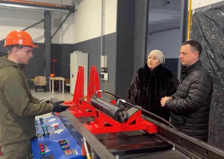 photo_5467678120581205638_y