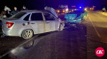 Два человека пострадали при лобовом столкновении автомобилей в Кавказском районе