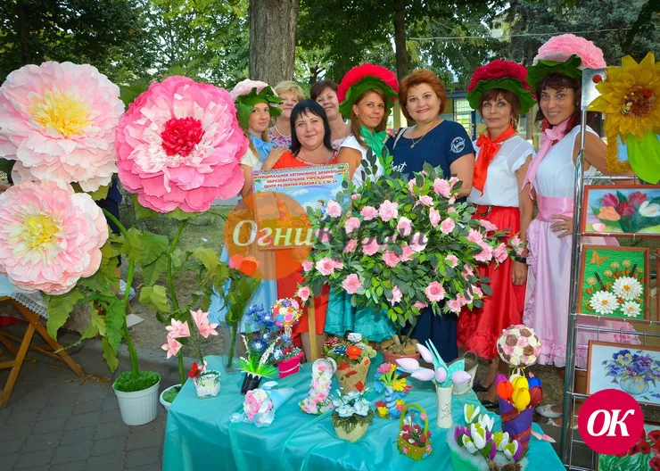 Первый фестиваль букетов «Великолепие цветов застыло в воздухе» собрал любителей живой природы