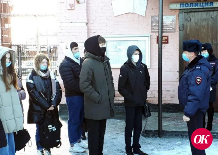 «Студенческий десант» прибыл на железнодорожную станцию Кавказская