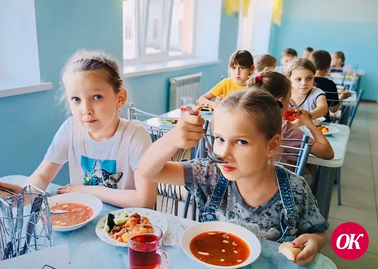 Дети устремились в школы… за весельем и отдыхом