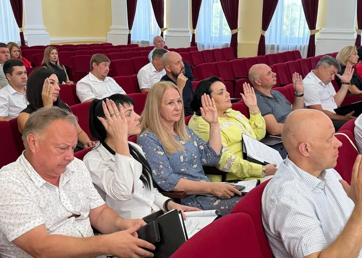 Сессия райсовета перераспределила бюджет и прибавила поселенческим МУПам