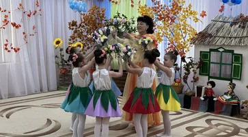 photo_5253510126121979608_y