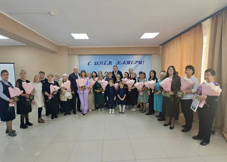 photo_5278526854627266247_y