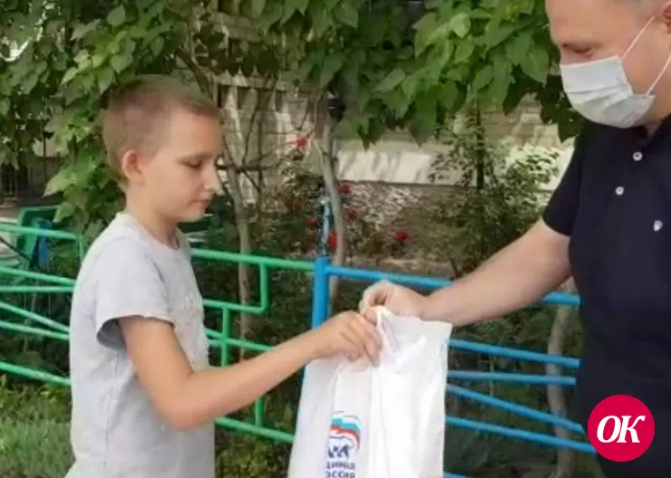В День защиты детей малыши Кавказского района получили подарки от «Единой России»