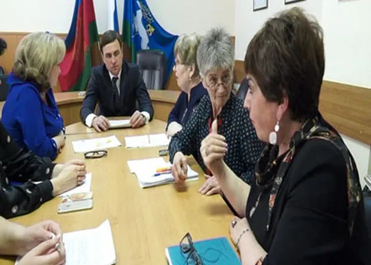 http://www.ognikuban.tw1.ru/wp-content/uploads/2016/05/8_04_STOL_ADMIN.mpg_snapshot_16.54_2016.04.20_16.49.36