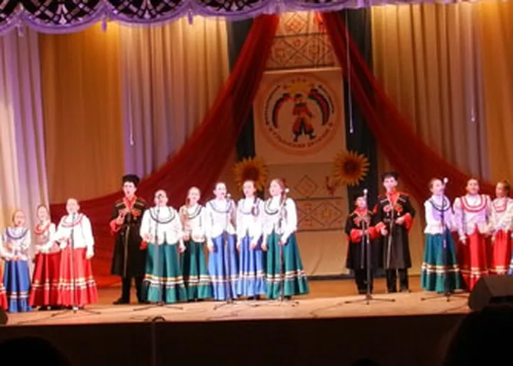 http://www.ognikuban.tw1.ru/wp-content/uploads/2017/04/DSCNchorus33873___