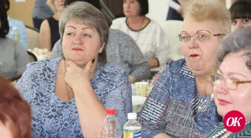 Руководителей ТОС поздравили с Днем 8 Марта
