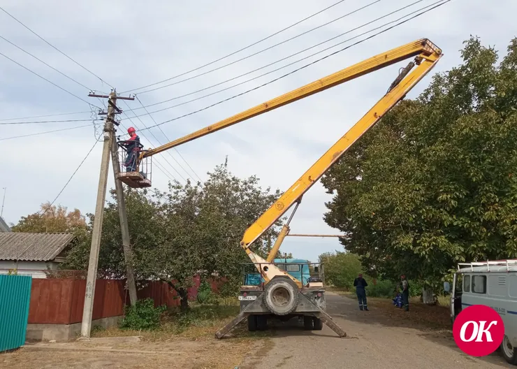 На улице Октябрьской в поселке Степном зажгли фонари