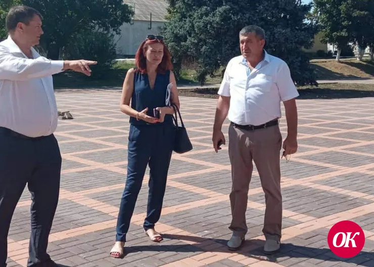 В поселке им.М.Горького завершена реконструкция центральной площади