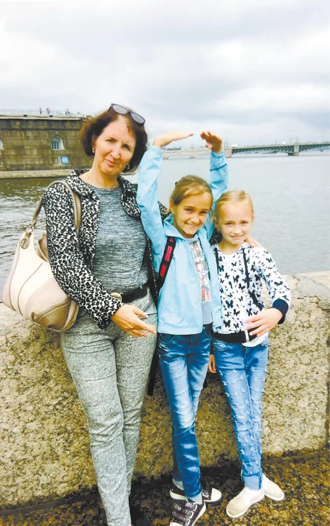 На берегу реки Невы, город Санкт-Петербург.